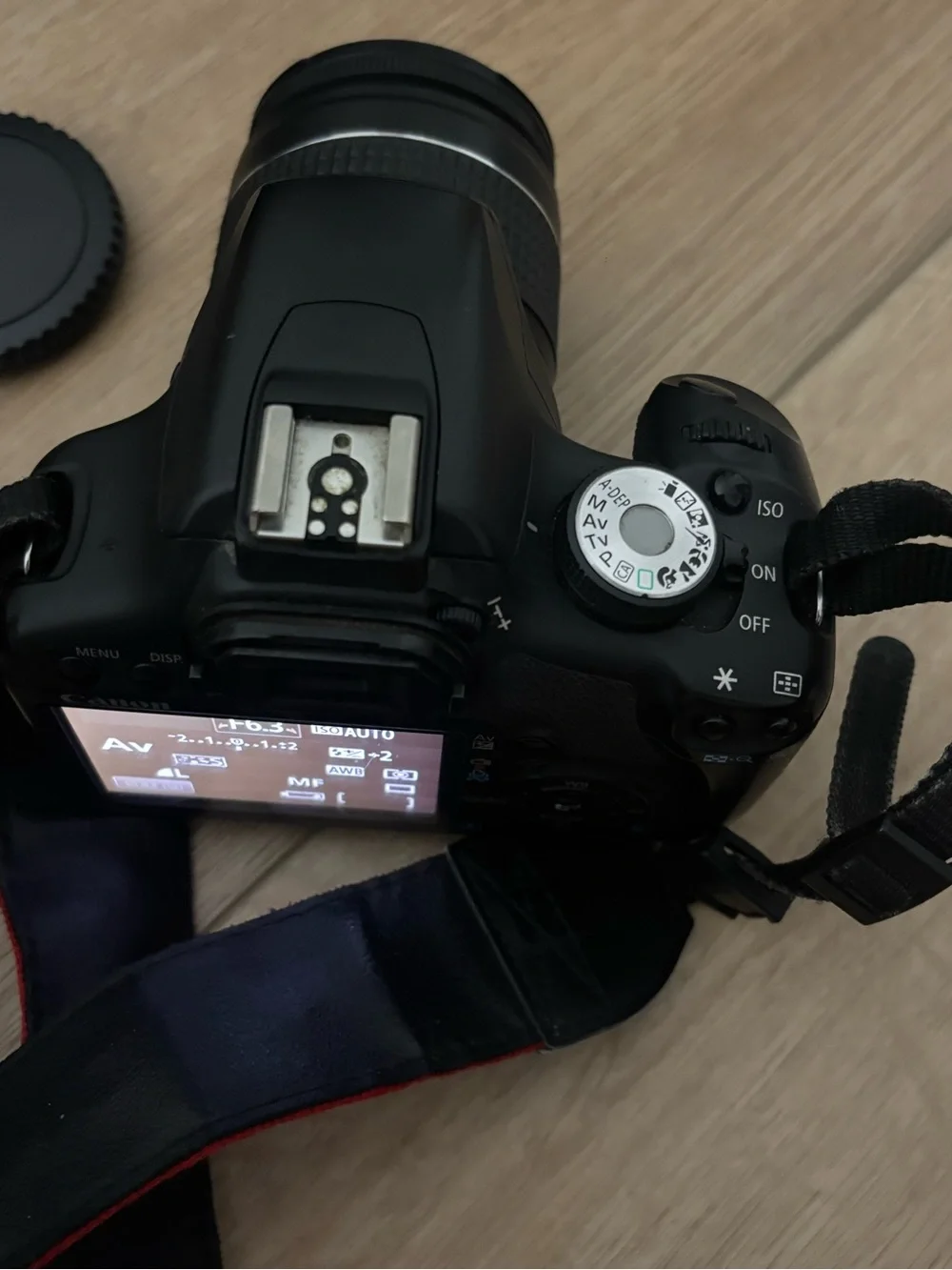 CANON REBEL T1I CAMERA WITH LENSES AND CAMERA BAG